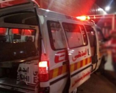 ٹھٹھہ : قومی شاہراہ پر بس اُلٹ گئی، 6 افراد جاں بحق، 20 زخمی