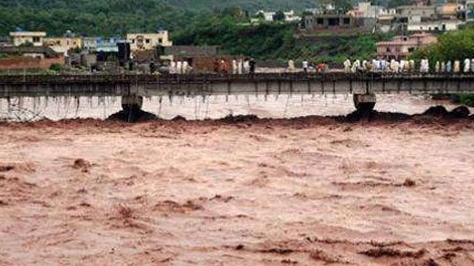 نوشہرہ میں اونچے درجے کے سیلاب کا خطرہ، مقامی آبادی کو وارننگ جاری