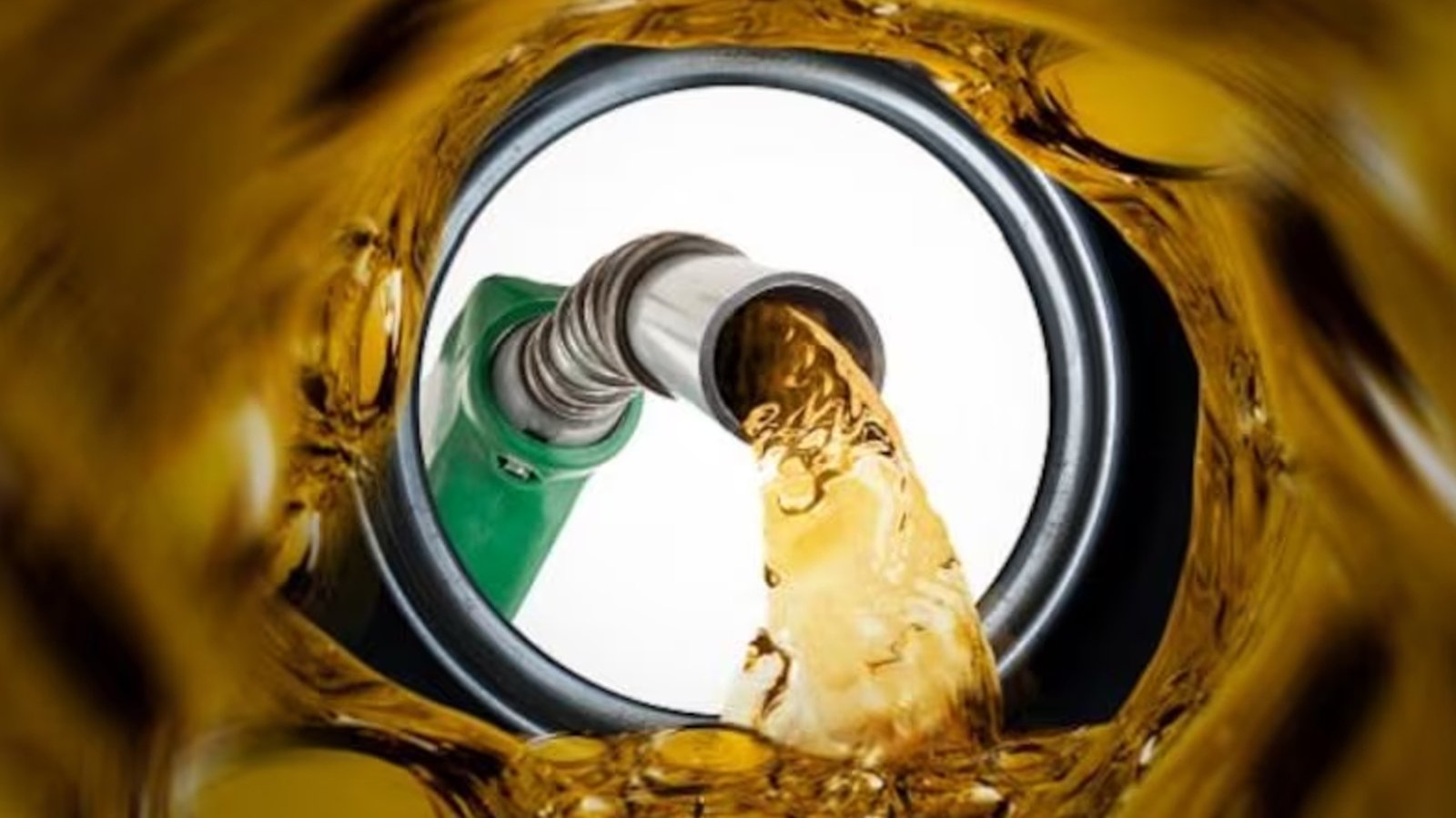 پیٹرولیم مصنوعات کی قیمتوں میں کمی کر دی گئی
