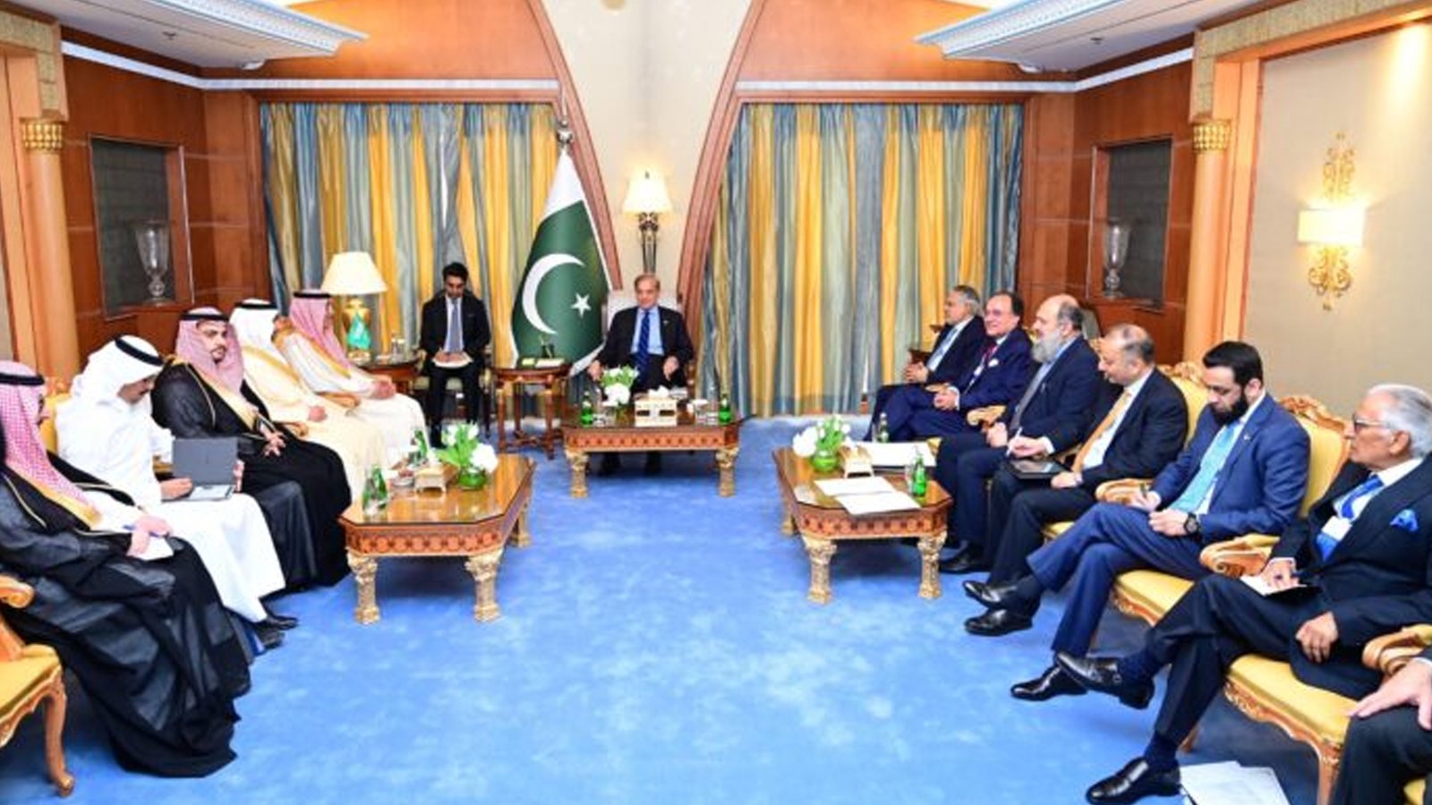 پاکستان کی ترقی کے مشن میں ہم بھی آپکے ساتھ ہیں، سعودی وزیر سرمایہ کاری کی وزیراعظم کو یقین دہانی