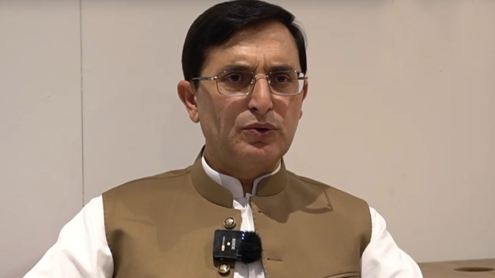 عمران خان کا اپنے اکاؤنٹ سے ہونیوالی ٹوئٹ سے کوئی تعلق نہیں، بیرسٹرگوہر