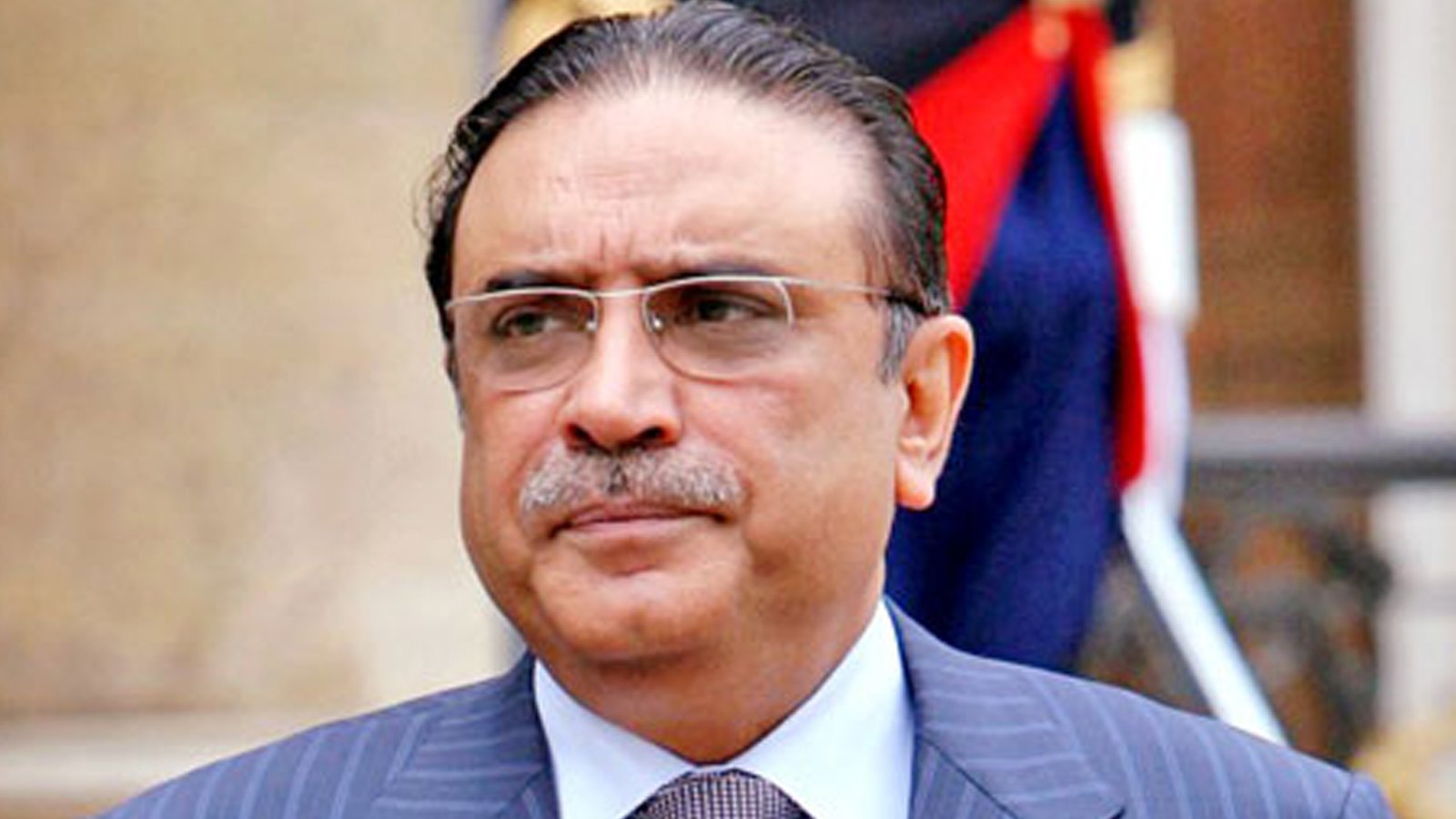 پارک لین، توشہ خانہ ریفرنس، آصف زرداری کو صدارتی استثنی مل گیا
