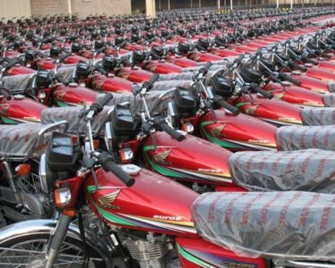 عام آدمی کی سواری بھی پہنچ سے دور ! موٹرسائیکلوں کی قیمتوں میں بڑا اضافہ