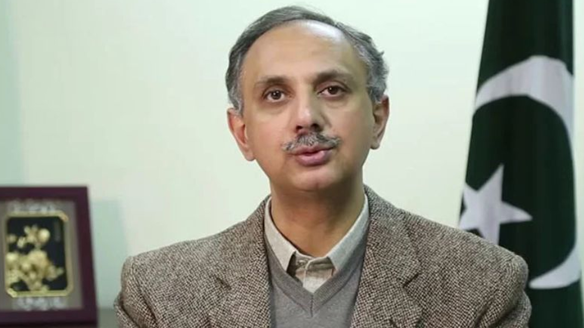 ملک میں جمہوریت کا فقدان ، عمرایوب حکومت پر برس پڑے