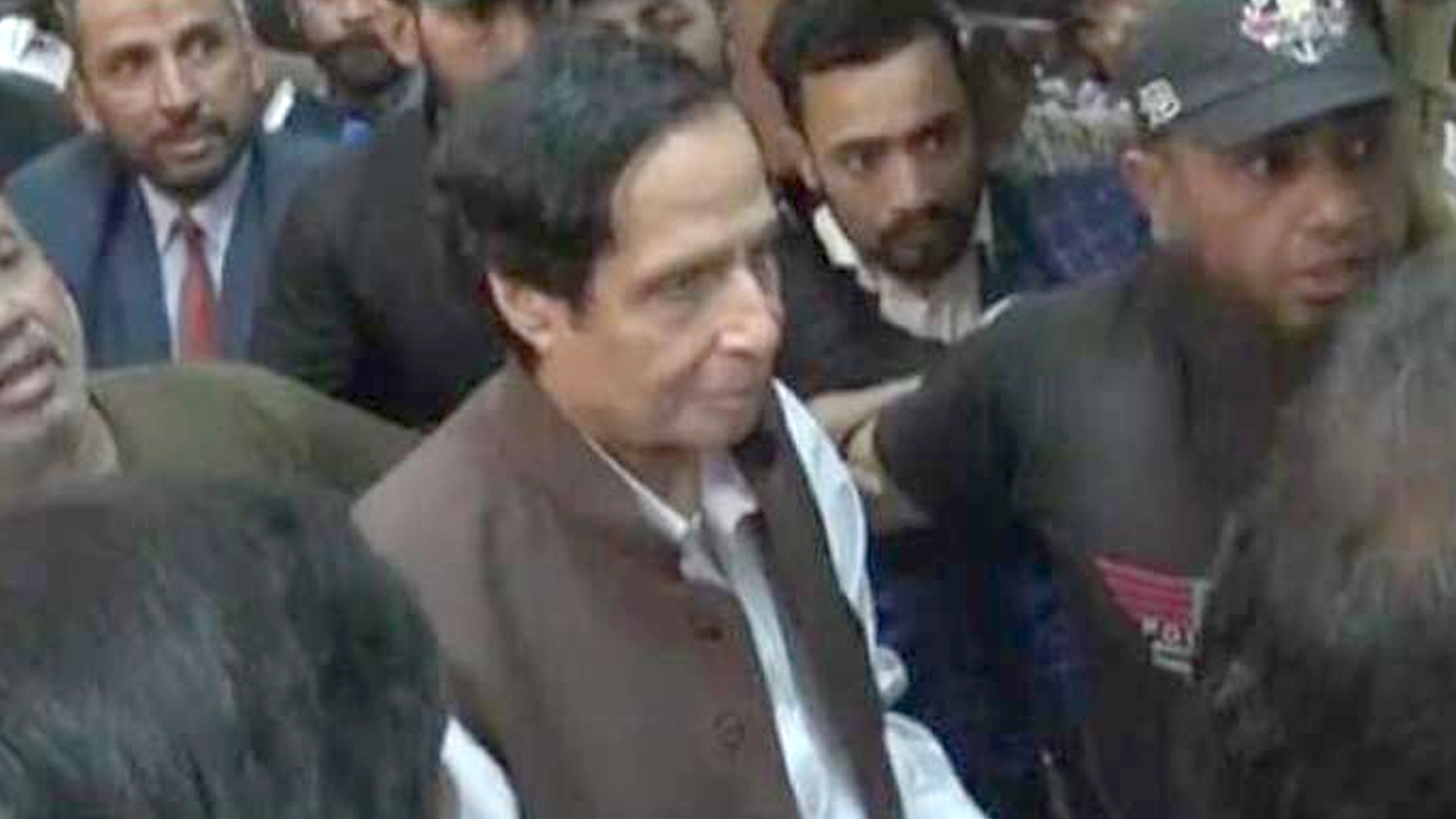 چوہدری پرویزالٰہی کوکوٹ لکھپت جیل سے رہا کر دیا گیا