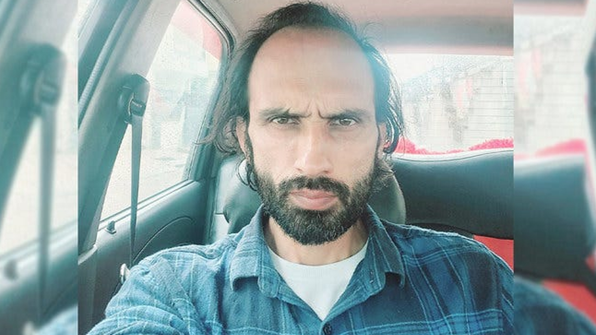 شاعر احمد فرہاد کی خاندان سے ملاقات کرا دی گئی