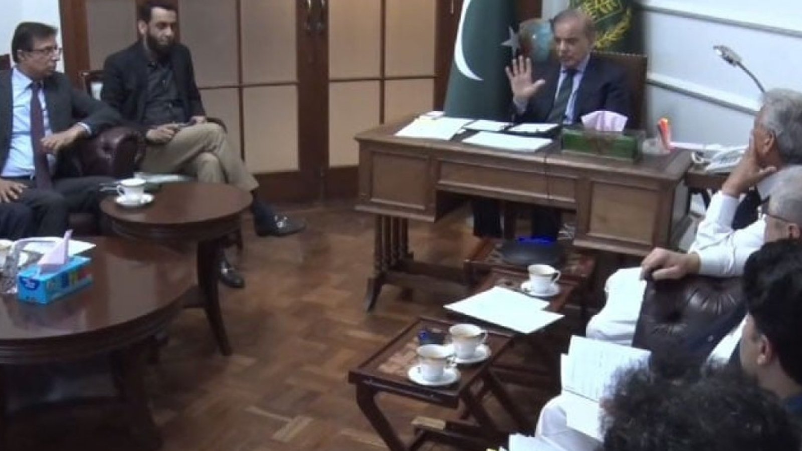 وفاقی حکومت 1.8 ملین میٹرک ٹن گندم خریدے گی، وزیر اعظم