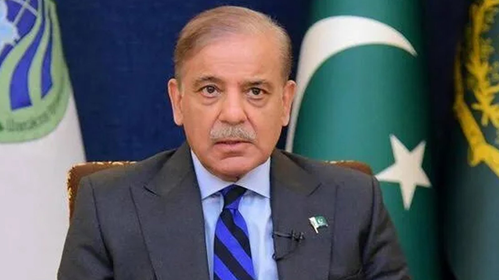 آئی ایم ایف سے قرض دلوانے میں آرمی چیف نے اہم کردار ادا کیا : وزیر اعظم
