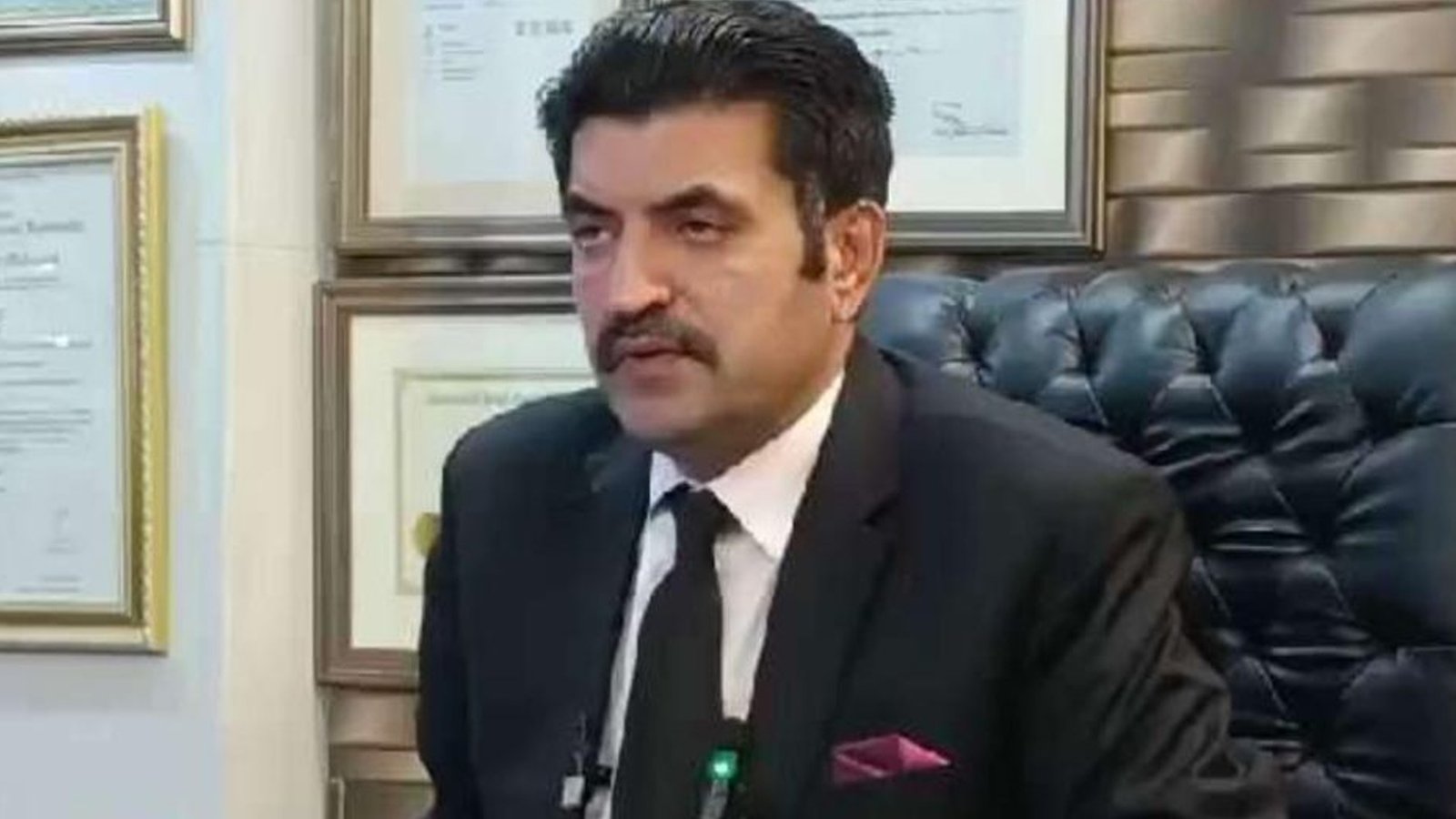 شیر افضل مروت کا عمران خان سے کل ملاقات کا اعلان