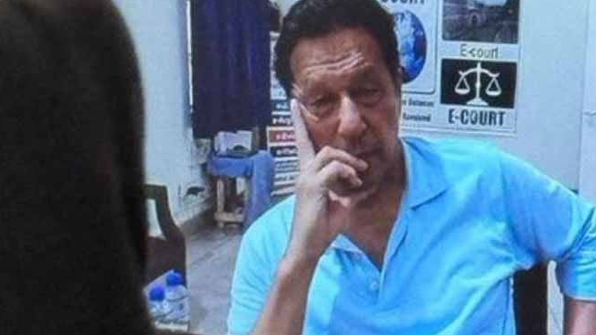 سپریم کورٹ سے عمران خان کی  تصویر وائرل ہونے پر تحقیقات شروع