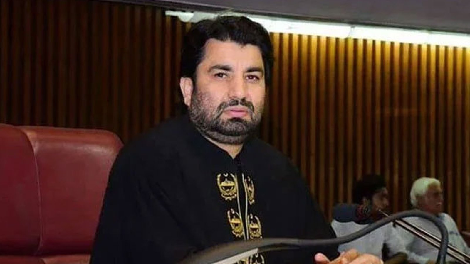 قاسم سوری کی  کیس میں عدم پیشی ، سپریم کورٹ نے ٹوٹس جاری کر دیا