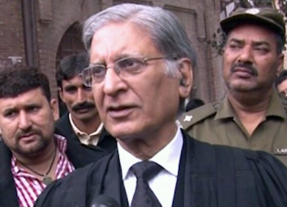 Aetzaz Ahsan