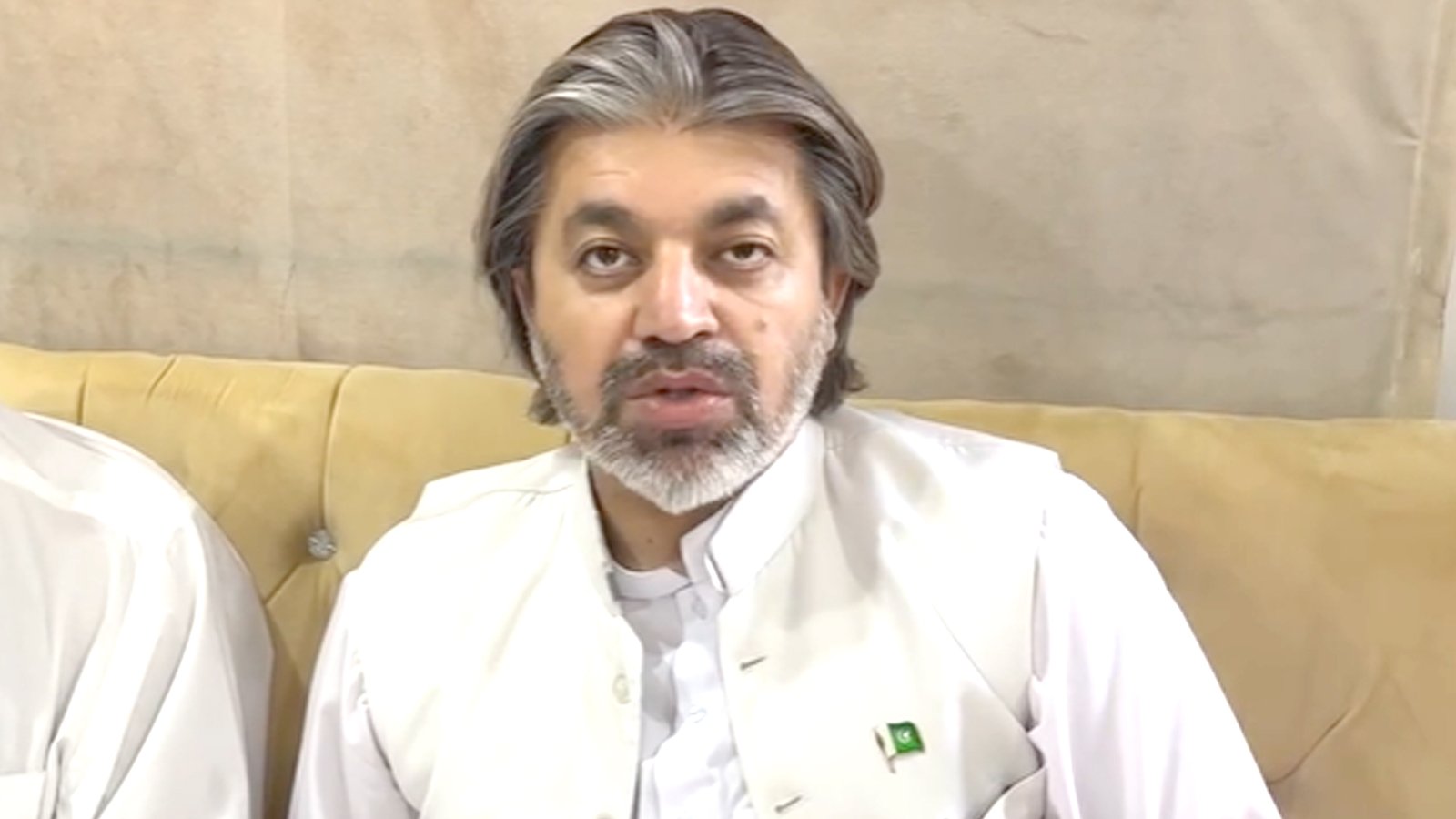 عمران خان کیلئے سٹینڈ نہیں لے سکتے تو خیبرپختونخوا حکومت لینے کا کوئی فائدہ نہیں، علی محمد خان
