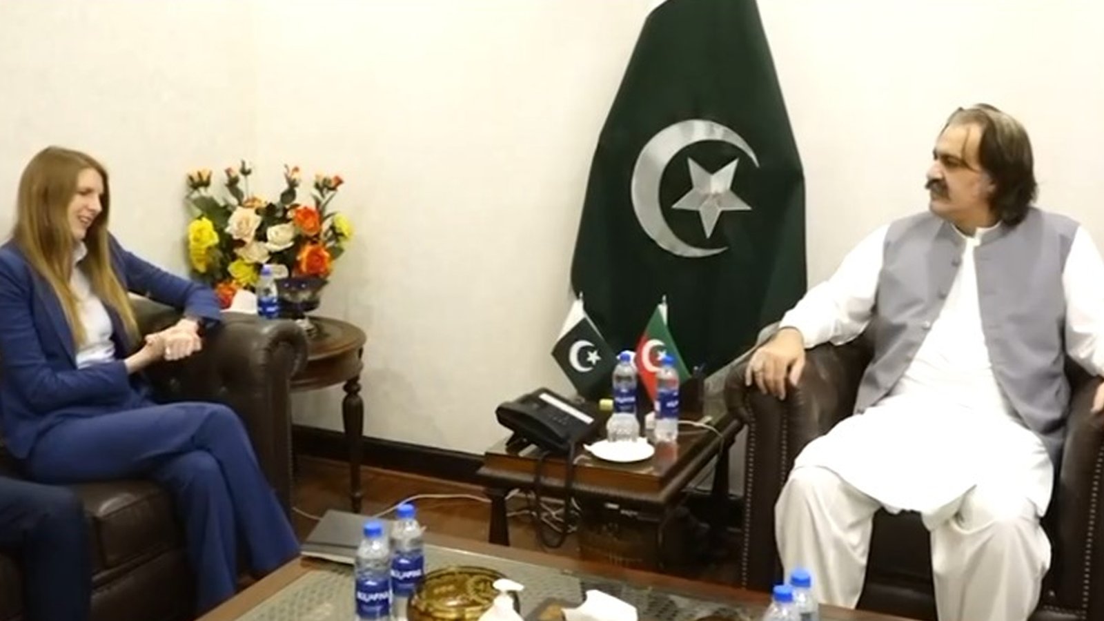 خیبر پختونخوا حکومت اوربر طانوی اداروں کے مابین عوامی فلاح و بہبود کے منصوبوں کو مزید وسعت دینے پر اتفاق