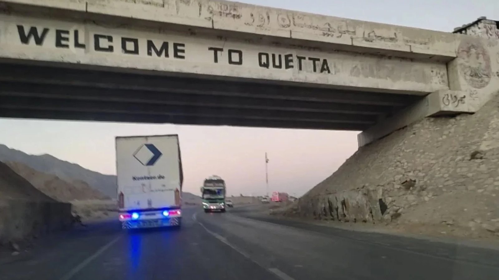 سندھ، بلوچستان ٹرانسپورٹرز کا مکران کوسٹل ہائی وے پر مسافر کوچز کی بندش کا اعلان