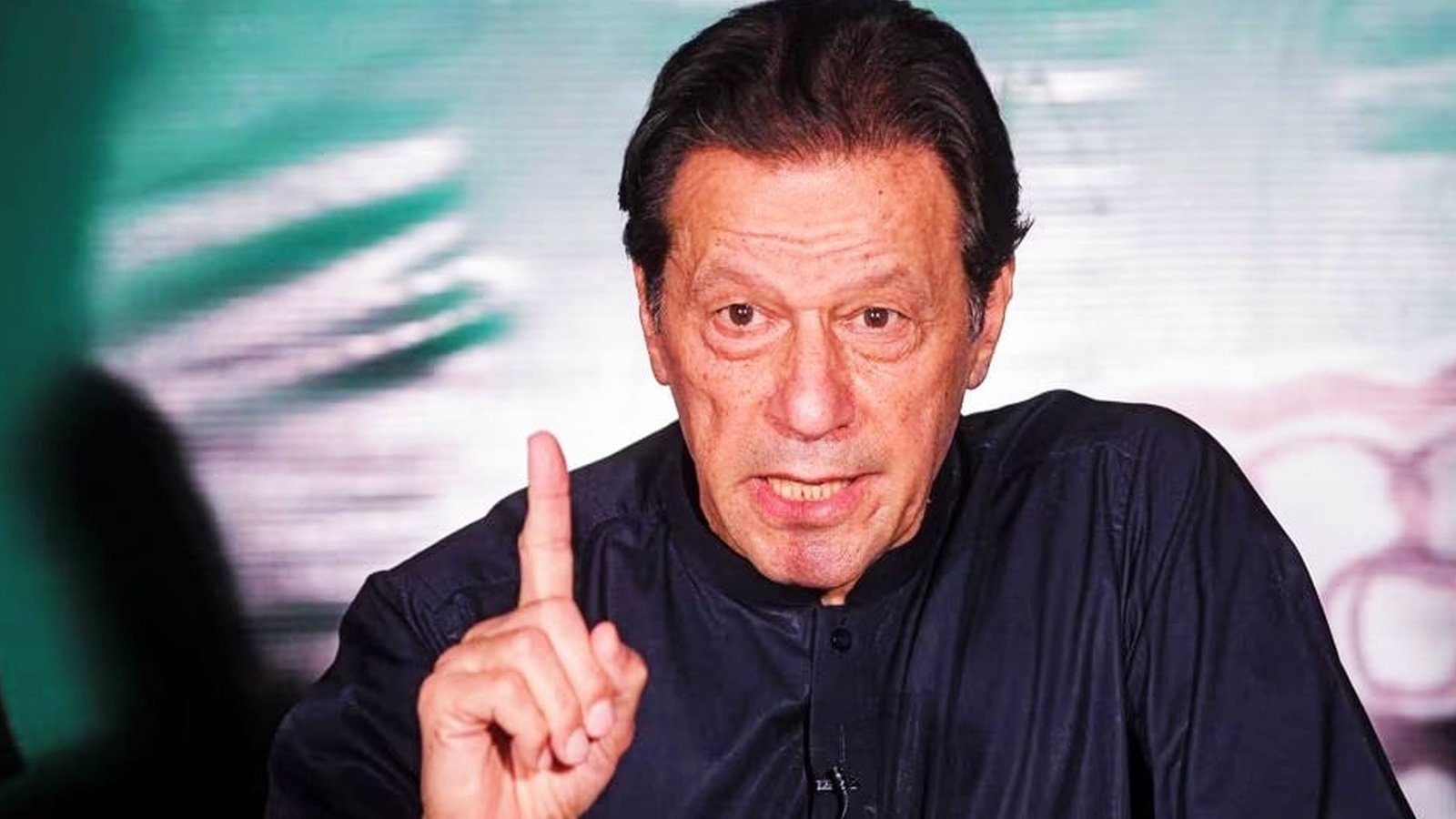 پارٹی میں جو گروپنگ کرے گا اسے نہیں چھوڑوں گا، عمران خان