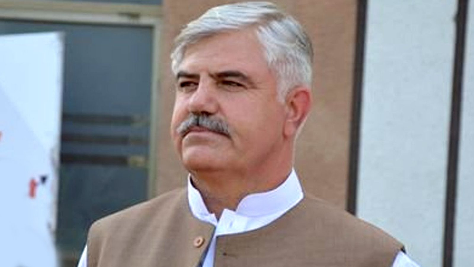 محمود خان کی پی ٹی آئی کو اسٹیبلشمنٹ کیساتھ مذاکرات میں مدد کی پیشکش
