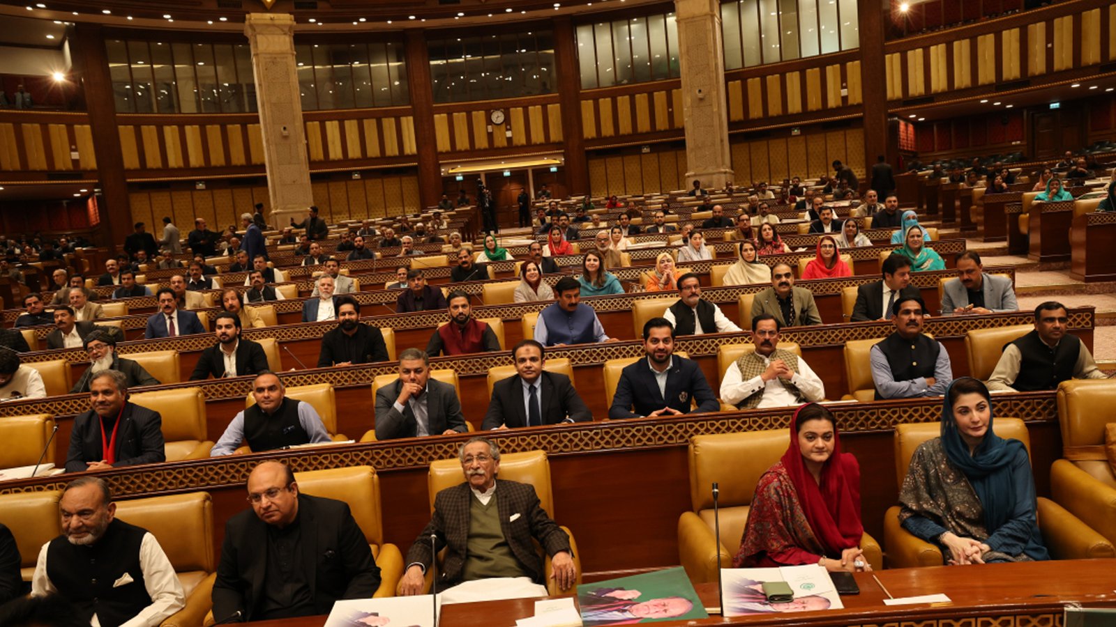 پنجاب اسمبلی: 5 ہزار 446 ارب روپے کا بجٹ پیش، کوئی نیا ٹیکس نہیں لگایاگیا