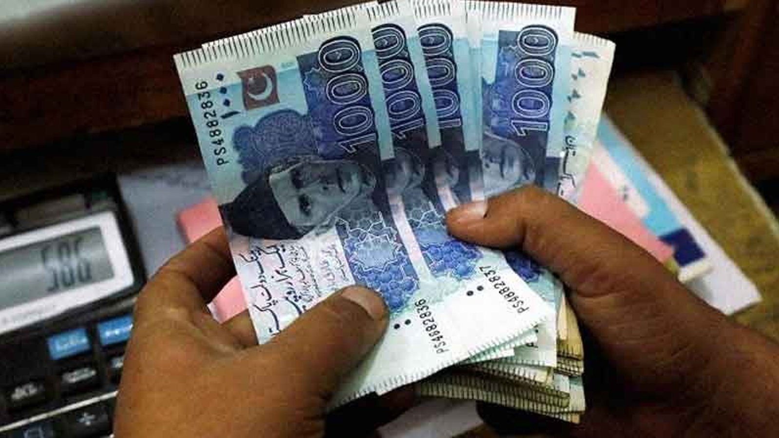 بجٹ 26۔2025 : سرکاری ملازمین کی تنخواہوں میں 6 پینشن میں 7 فیصد اضافے کی تجویز منظور