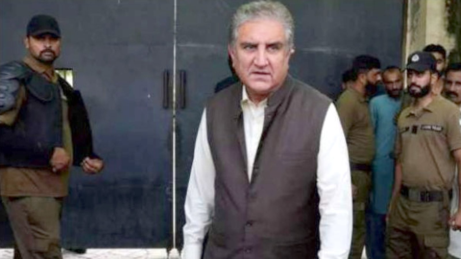 9مئی  مقدمات، لاہور پولیس ٹیم شاہ محمود قریشی سے تفتش کیلئے اڈیالہ جیل پہنچ گئی