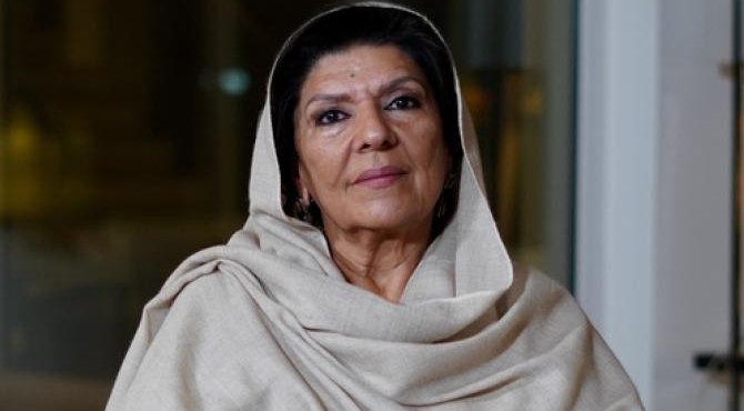 کس کے کہنے پر بانی تحریک انصاف سے جلسہ ملتوی کروایا گیا : علیمہ خان