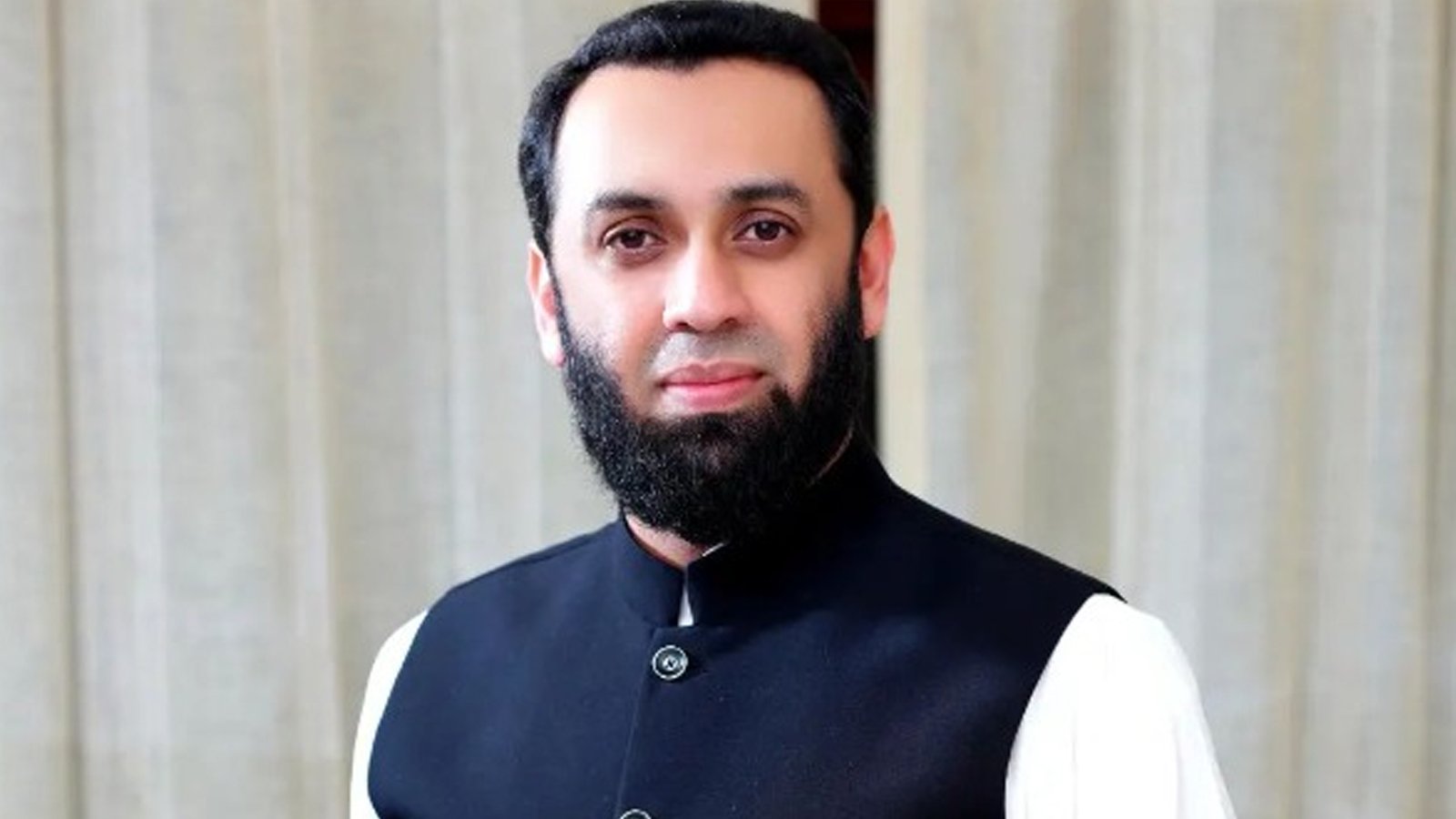 سیاستدان بیان بازی سے گریز، مسائل کے حل کیلئے مذاکرات کریں، عطاءتارڑ