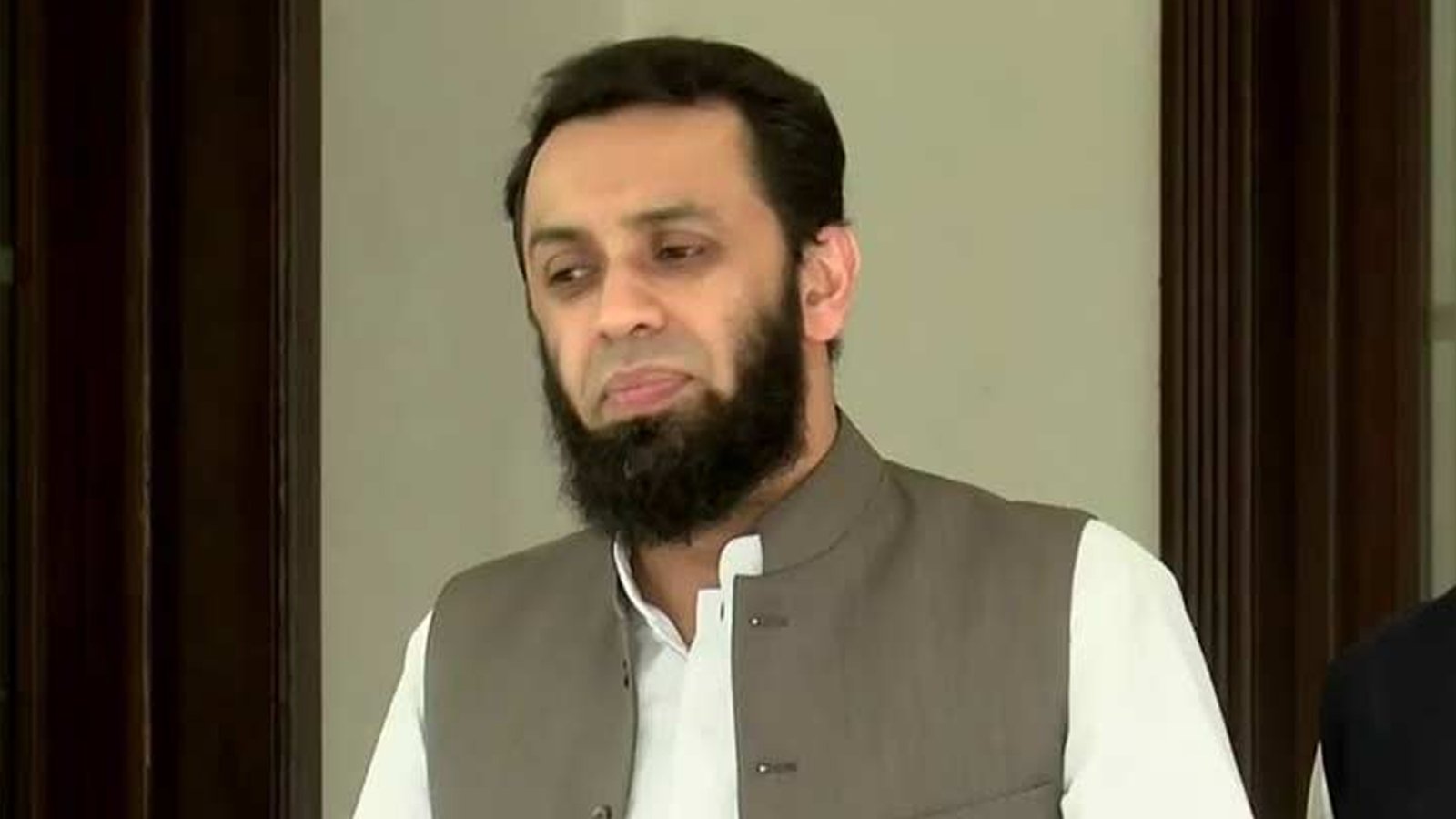فوج اور پی ٹی آئی میں مذاکرات سے متعلق عطا تارڑ کا بڑا بیان آگیا
