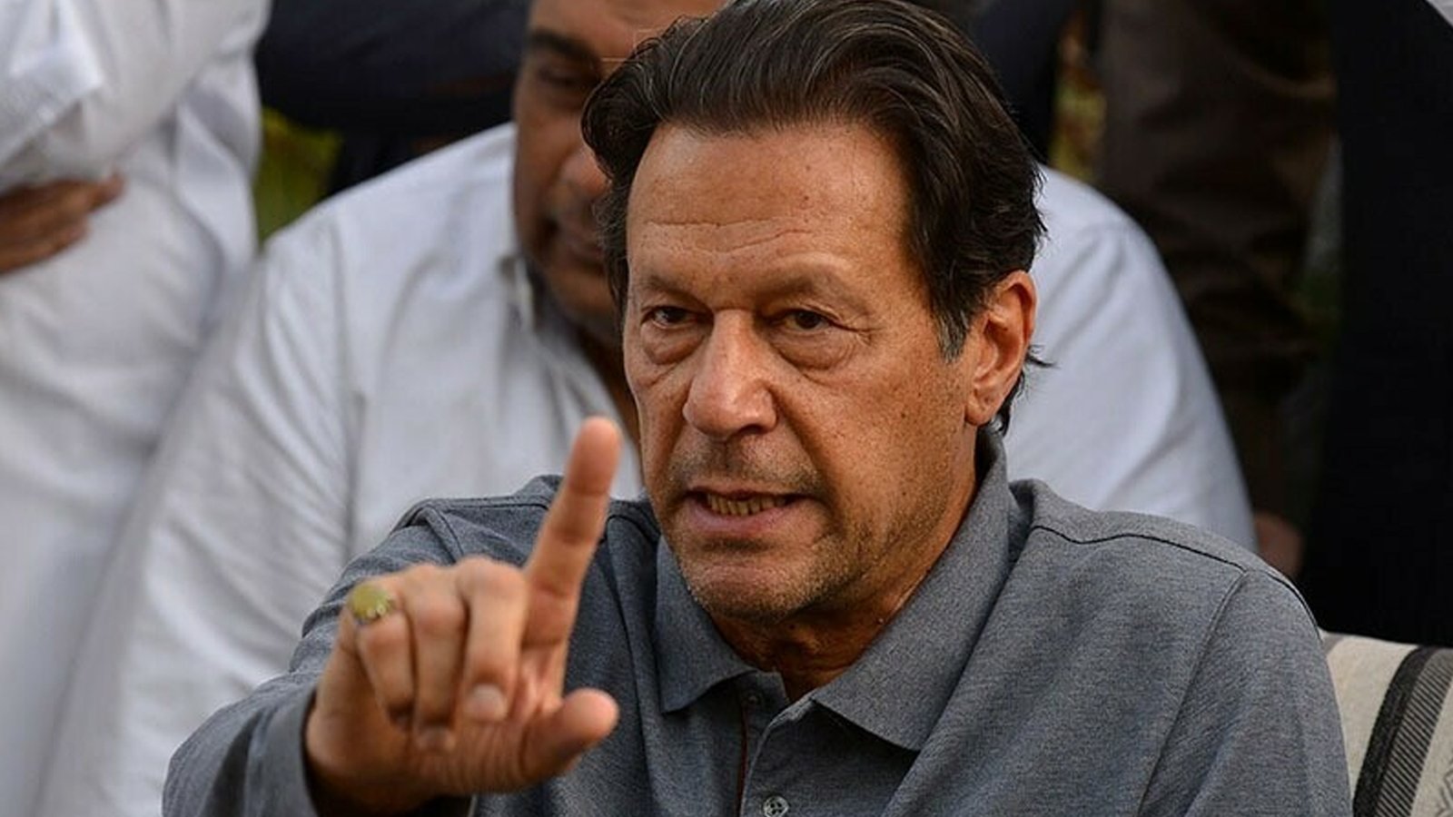 عاصم منیر کو سوچنا چاہیے کہ قوم کیا فیصلہ کر رہی ہے،کدھر کھڑی ہےاور فوج کہاں کھڑی ہے : عمران خان