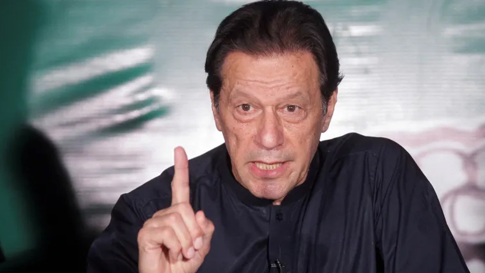 عمران خان نے پی ٹی آئی پنجاب اور خیبرپختونخوا میں بڑی تبدیلیوں کی ہدایات دیدیں