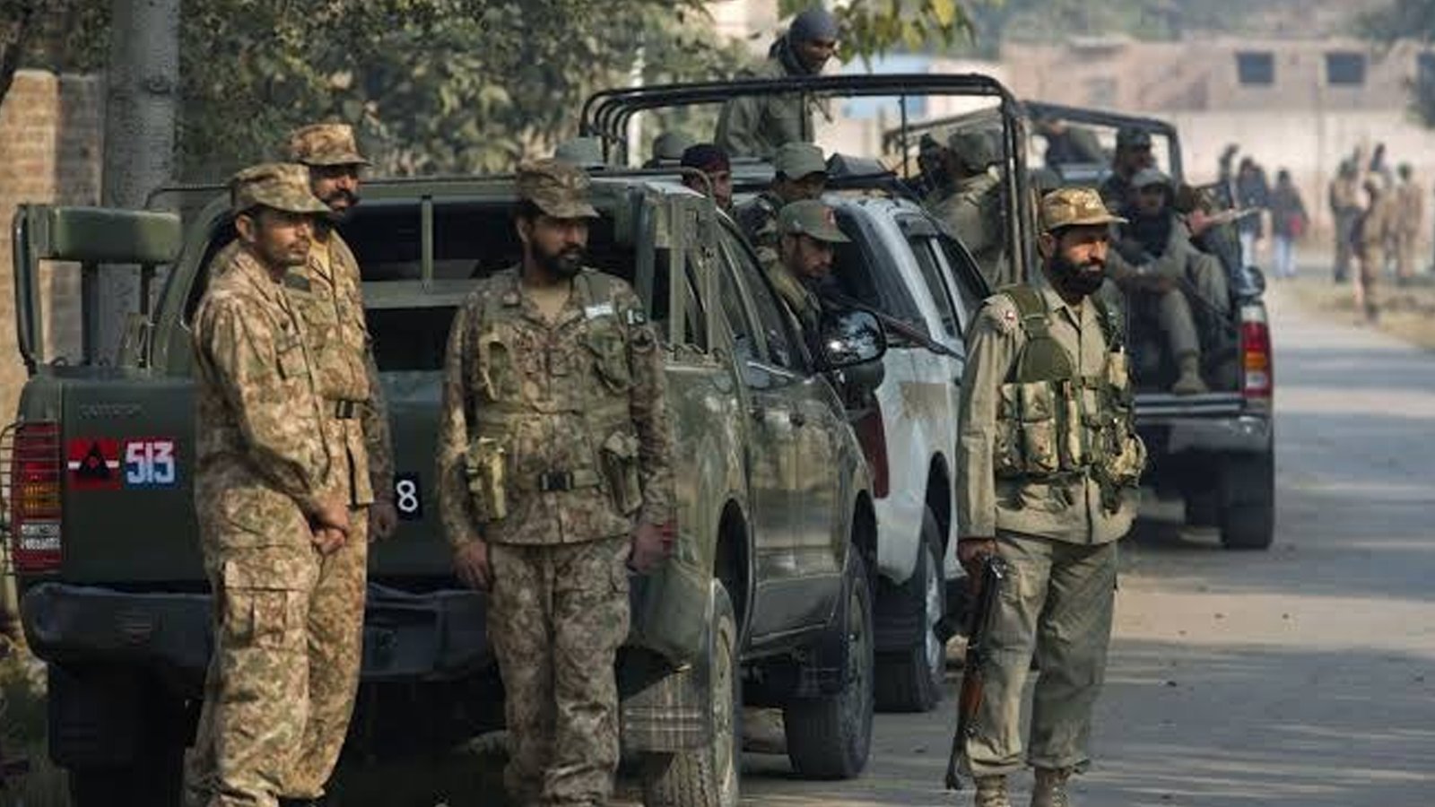 خیبرپختونخوا،سکیورٹی فورسز کے 2مختلف آپریشنز میں 9دہشت گرد ہلاک