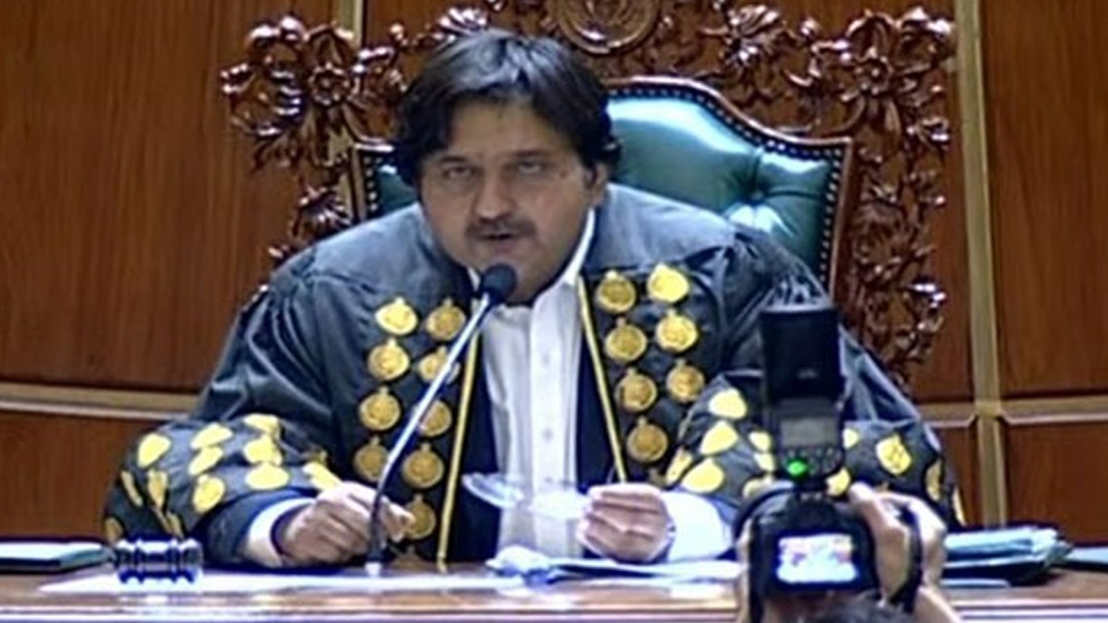 پنجاب اسمبلی میں اپوزیشن کے 11 معطل اراکین کی بحالی کا نوٹیفکیشن جاری