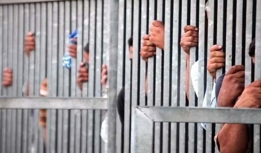 سندھ حکومت کا سزا یافتہ قیدیوں کے بچوں کو پرائمری تا یونیورسٹی مفت تعلیم دینے کا اعلان