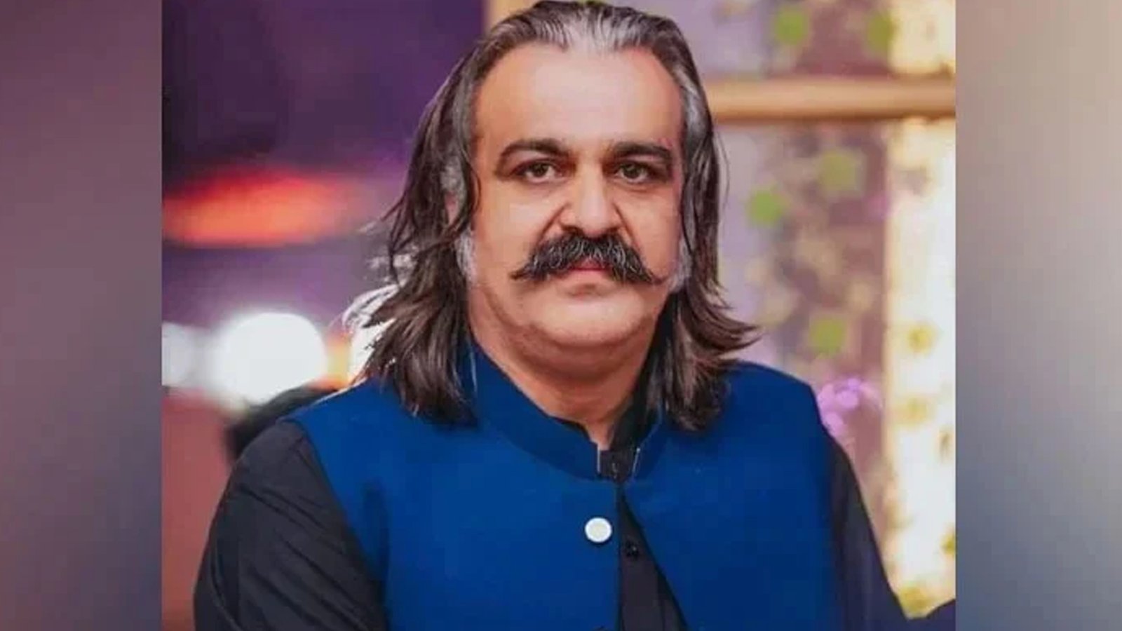 وزیراعلیٰ خیبر پختونخوا کے خلاف پنجاب میں کتنے مقدمات درج ہیں؟