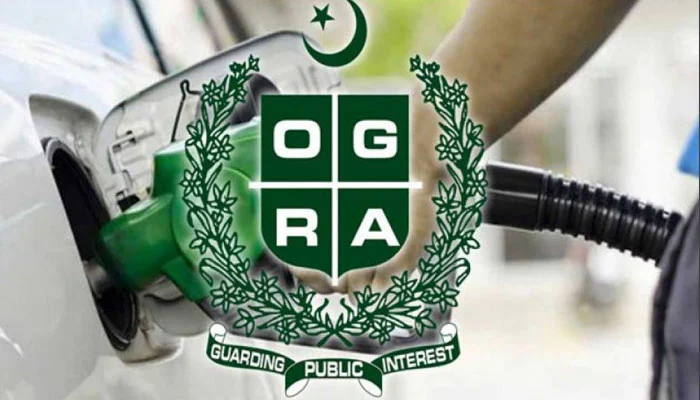 ملک میں پیٹرولیم مصنوعات کی اسمگلنگ : اوگرا نے آئل مارکیٹنگ کمپنیز سے ریکارڈ طلب کر لیا
