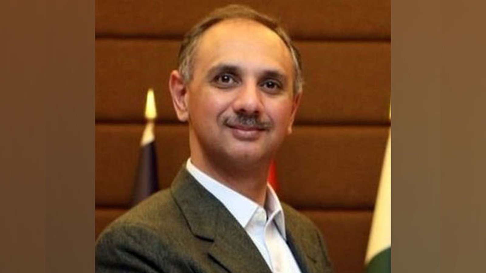 آئین کی خلاف ورزی کو سپریم کورٹ میں چیلنج کرینگے: عمر ایوب کا اعلان