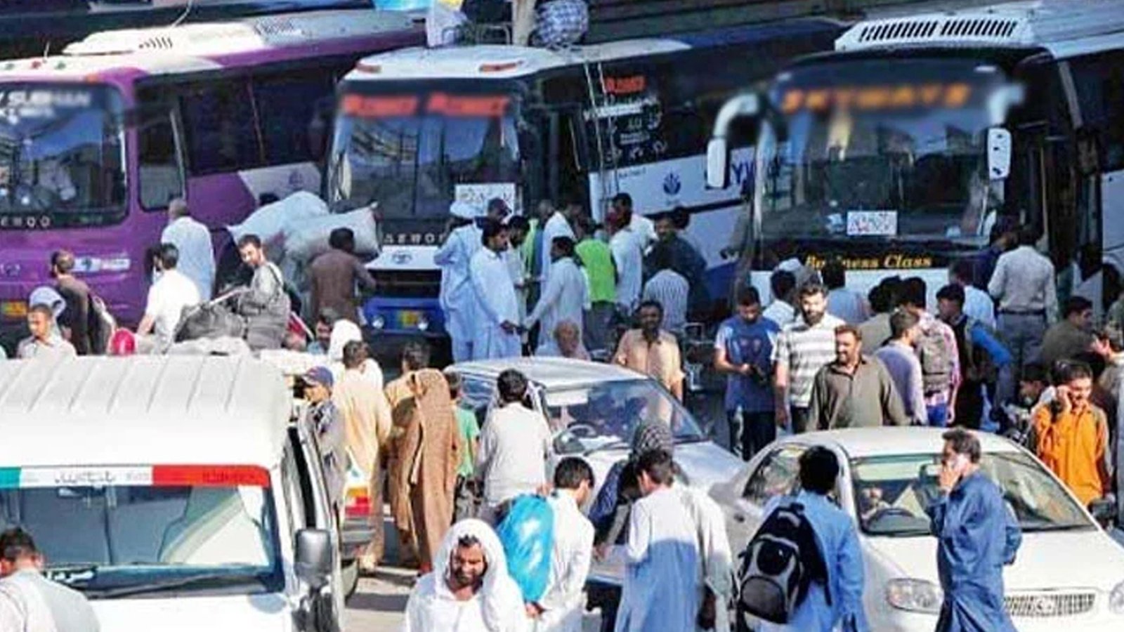 پبلک ٹرانسپورٹ کی قیمتوں میں بھی کمی کر دی گئی