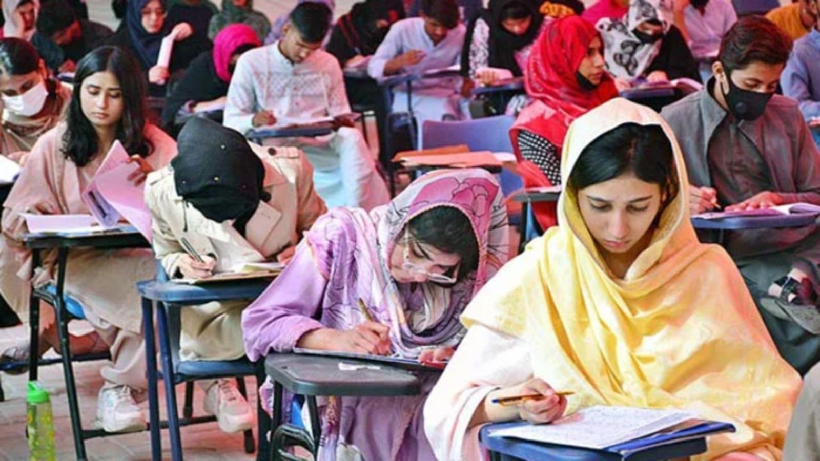 ملک بھر کے میڈیکل و ڈینٹل کالجز میں داخلے روک دیئے گئے