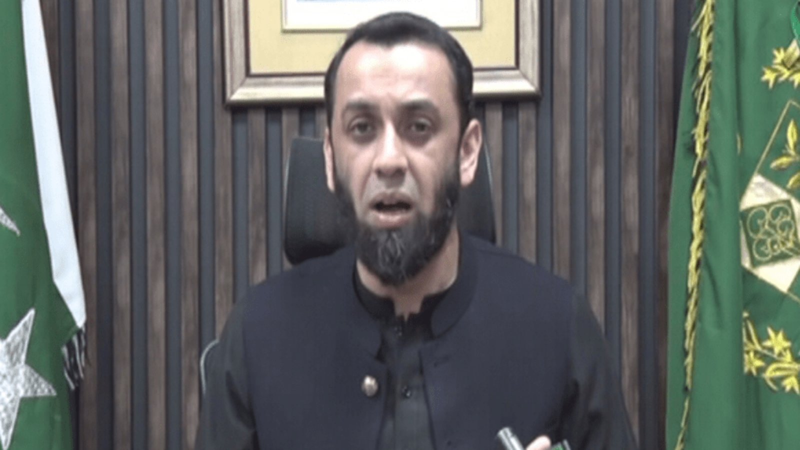 پی ٹی آئی والوں کی اداروں کیخلاف سازشیں کامیاب نہیں ہوں گی: عطا تارڑ
