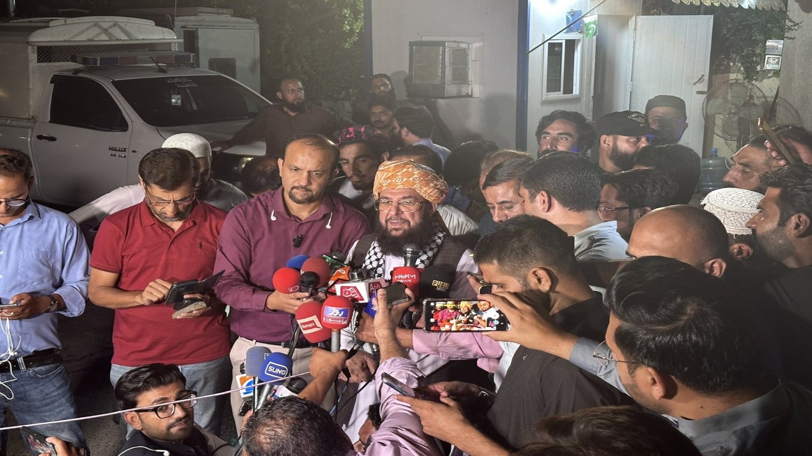 حکومت کو آئینی ترامیم سے متعلق اجلاس مؤخر کرنے کا مشورہ دیا : عبدالغفورحیدری