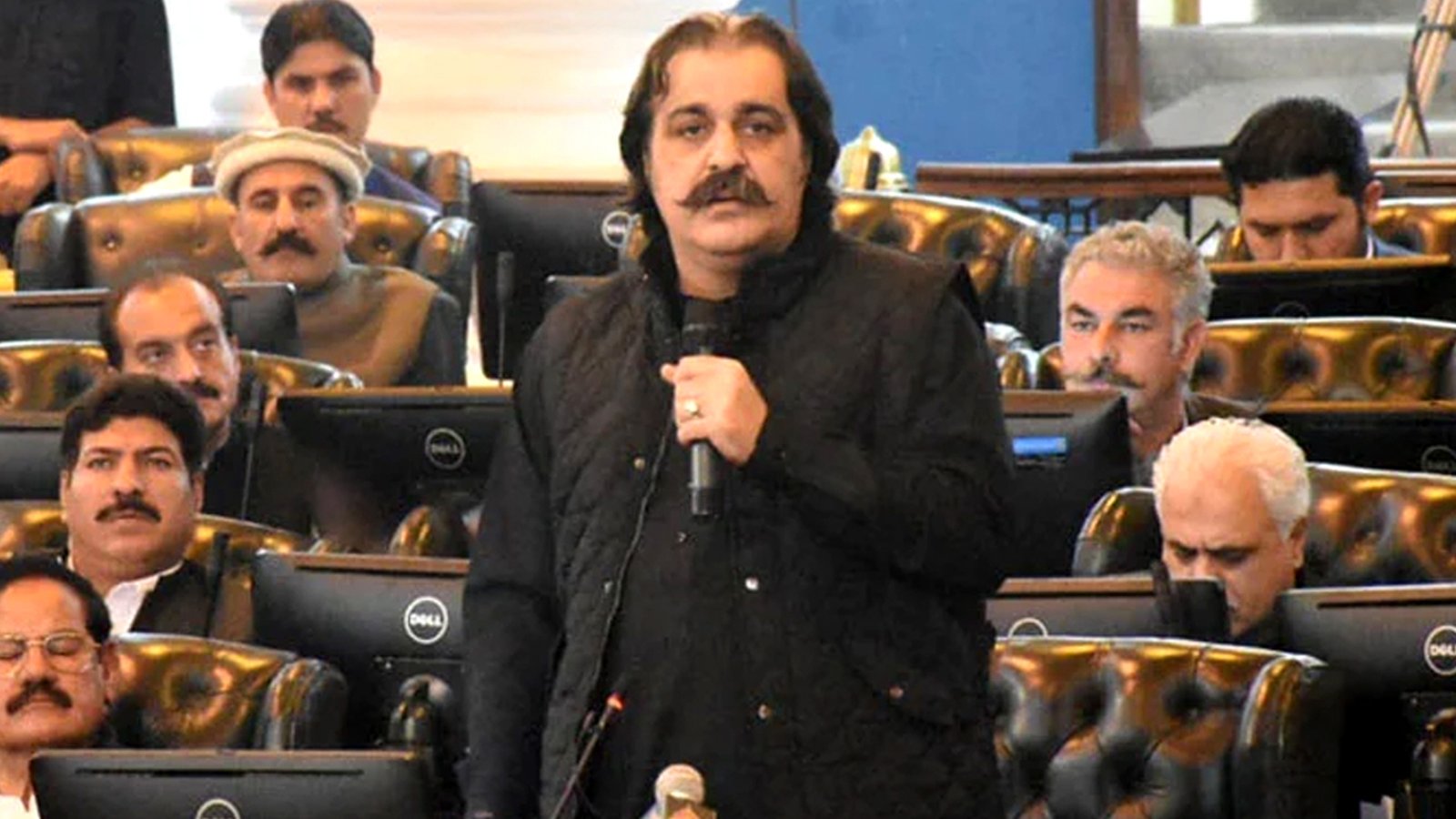 گرفتاری سے نہیں ڈرتا، صوبے کے نقصان کی وجہ سے گرفتاری نہیں دی، وزیراعلیٰ علی امین گنڈاپور