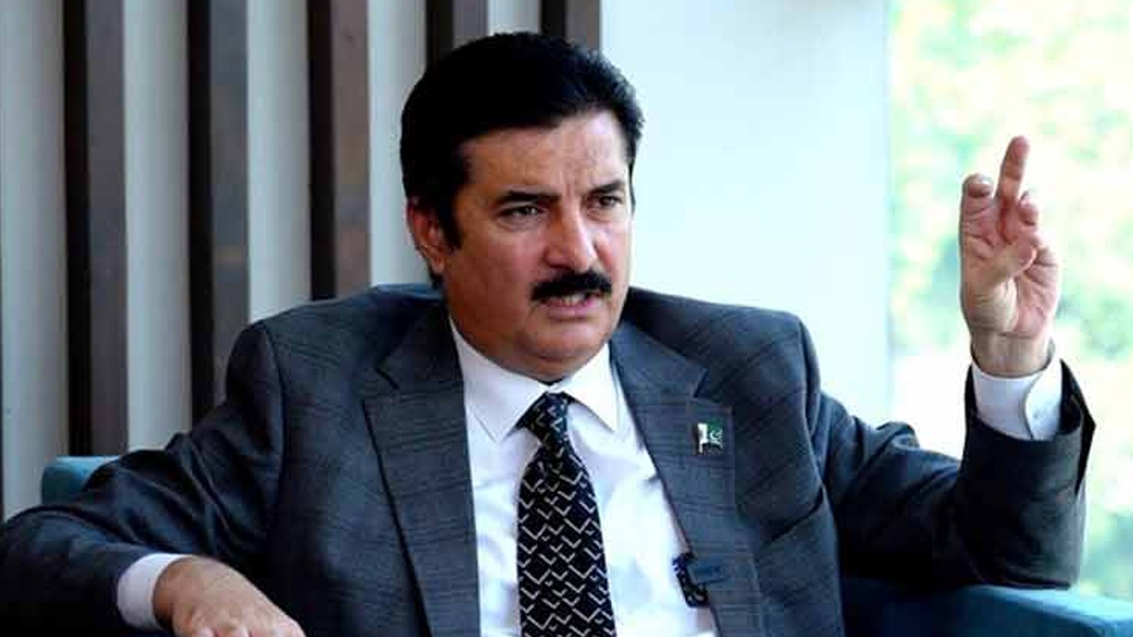حکومت نوجوانوں کیلئے کھیلوں کے میدان بنائے: گورنر خیبرپختونخوا فیصل کریم کنڈی