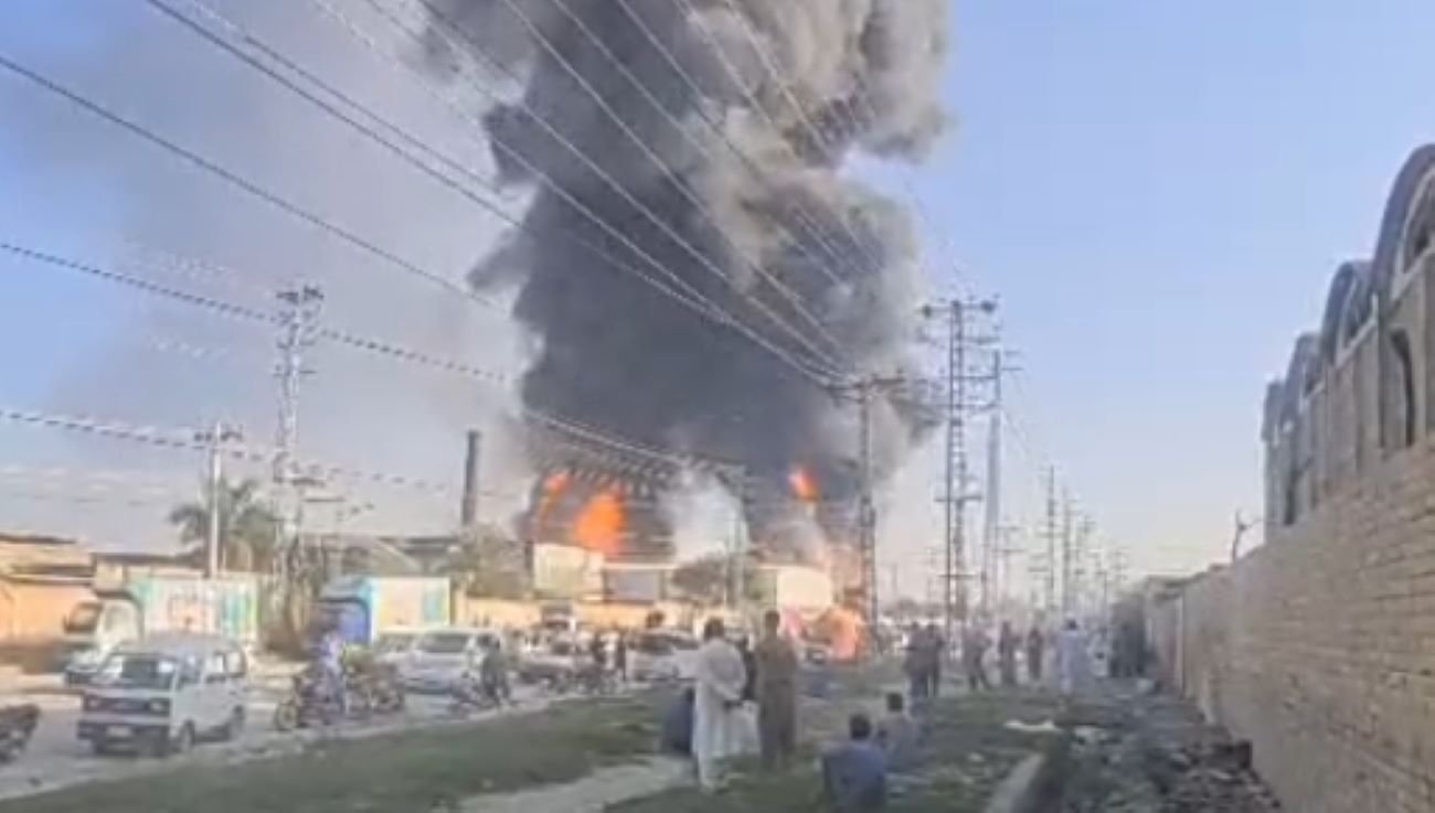 حیات آباد فیکٹری آتشزدگی، چیف سیکرٹری کو انکوائری سےمتعلق تحقیقاتی رپورٹ پیش کرنے کی ہدایات