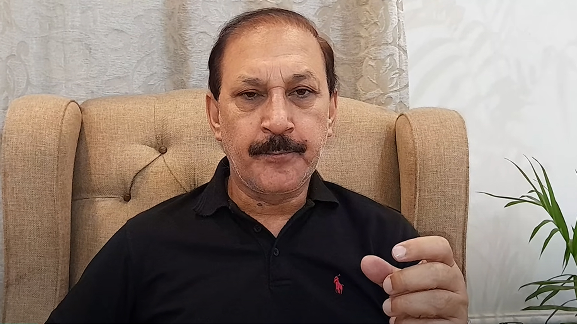 اسٹیبلشمنٹ اور حکومت ایک پیج پر ہیں، اختلافات کا سوال ہی پیدا نہیں ہوتا : تجزیہ کار حماد حسن