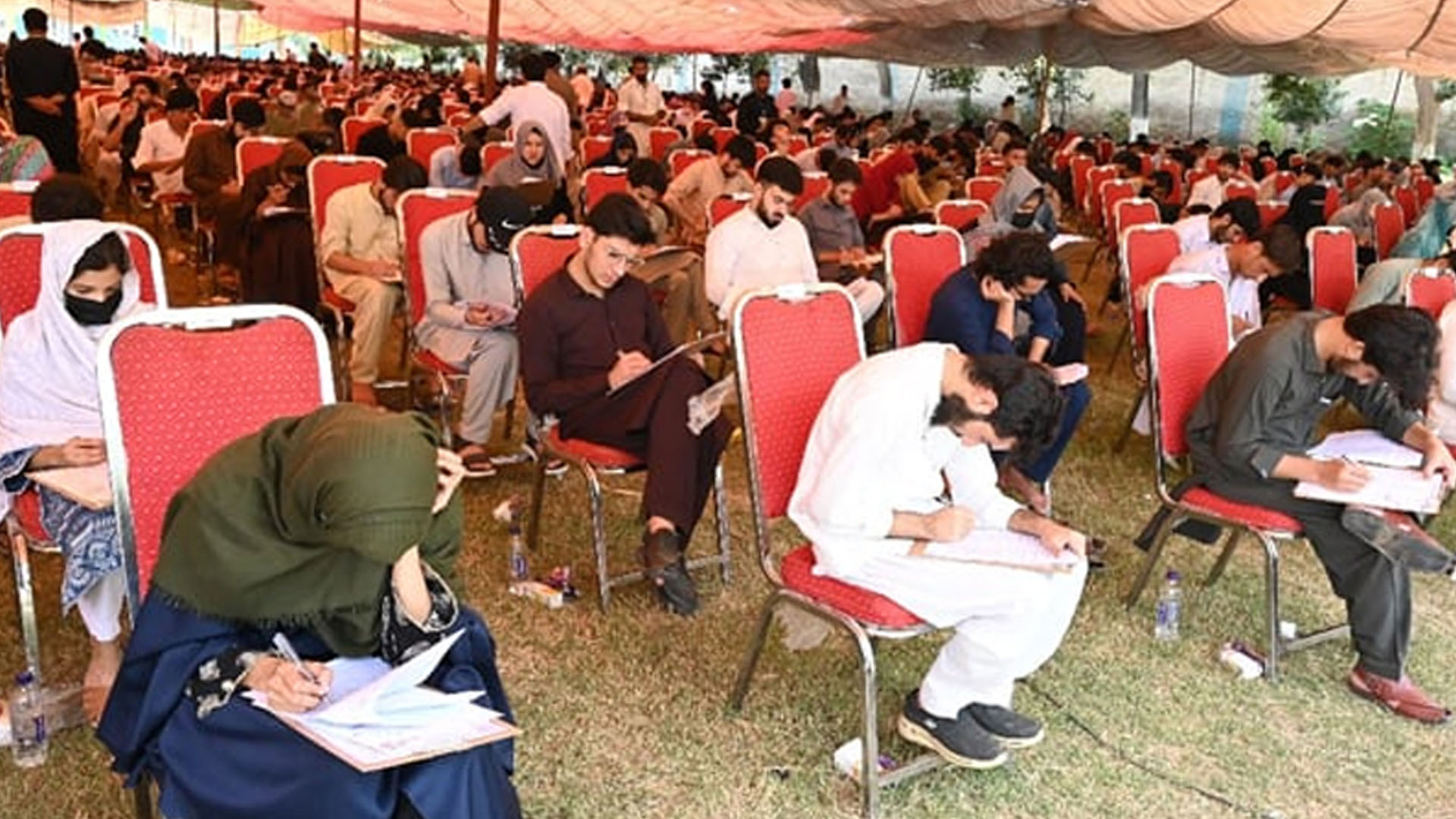 شہید ذوالفقار علی بھٹو یونیورسٹی کو ایم ڈی کیٹ ٹیسٹ دوبارہ لینے کا حکم