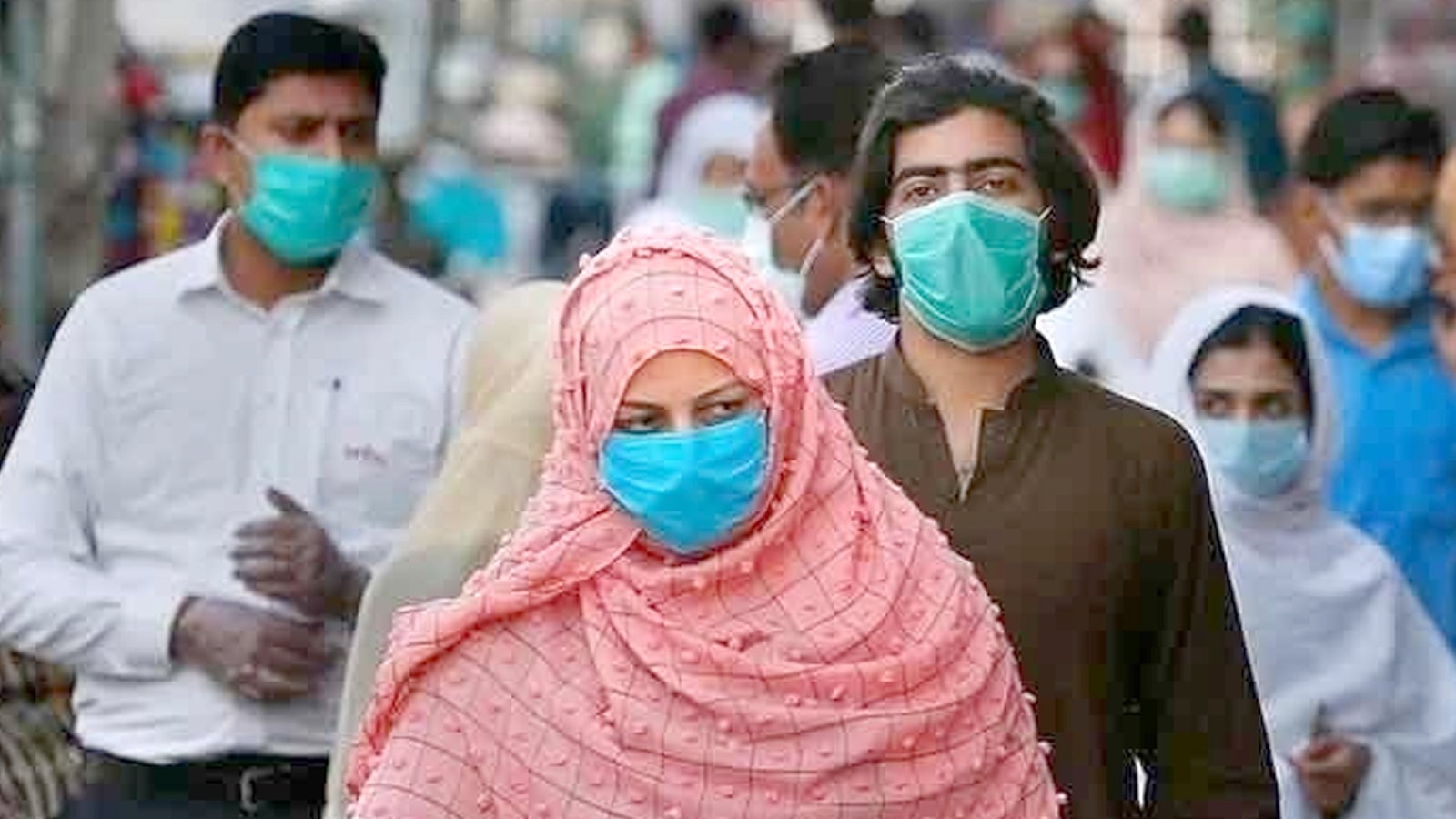 لاہور میں بڑھتی فضائی آلودگی، ماسک پہننا لازمی قرار