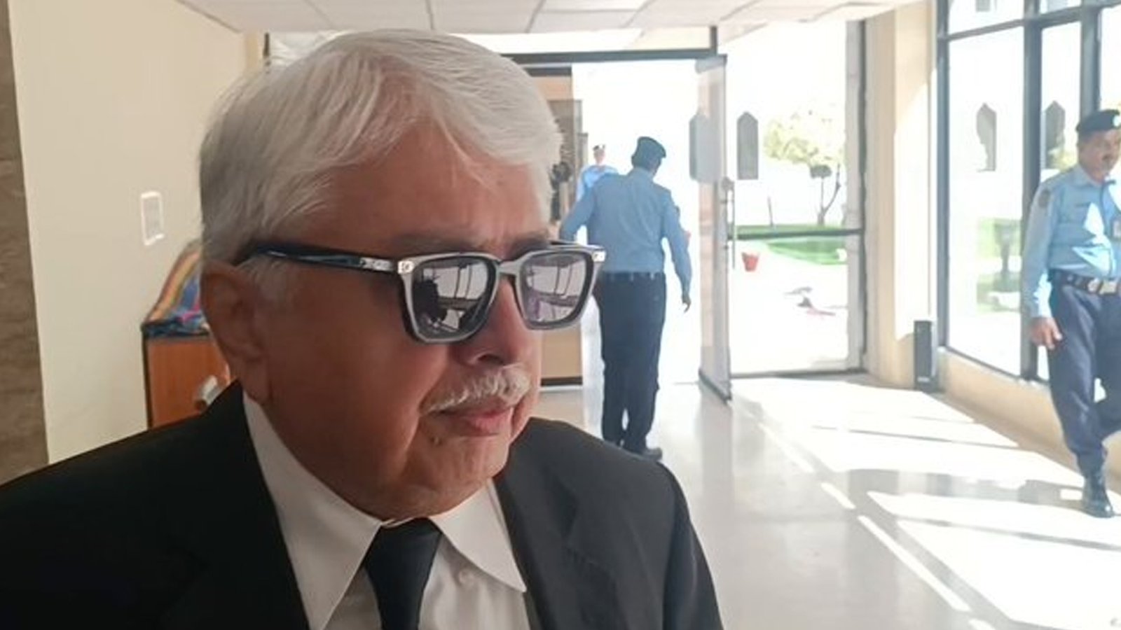 چیف جسٹس کیخلاف بیانات دینے والے مصطفین کاظمی ایڈووکیٹ کو گرفتار کر لیا گیا