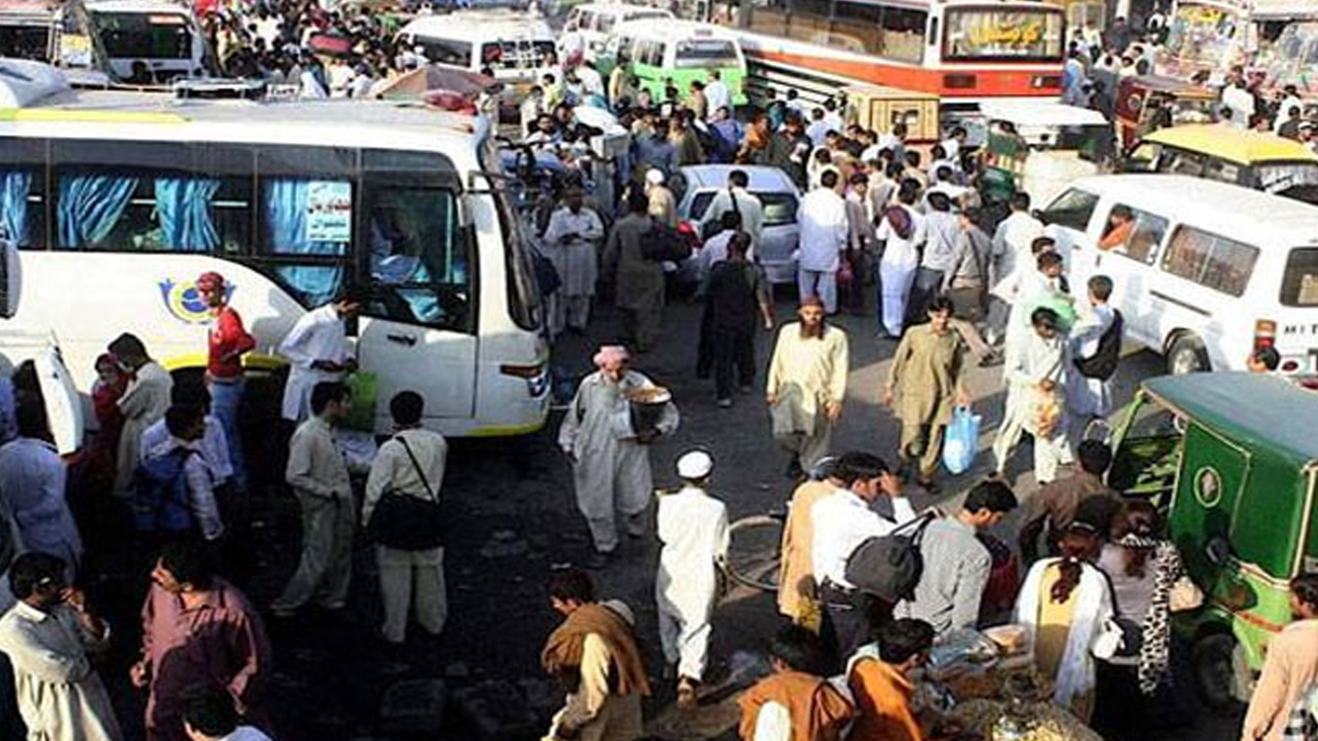 ڈیزل کی قیمتوں میں اضافہ، بوجھ عوام پر، ٹرانسپورٹرز نے بڑا فیصلہ کرلیا