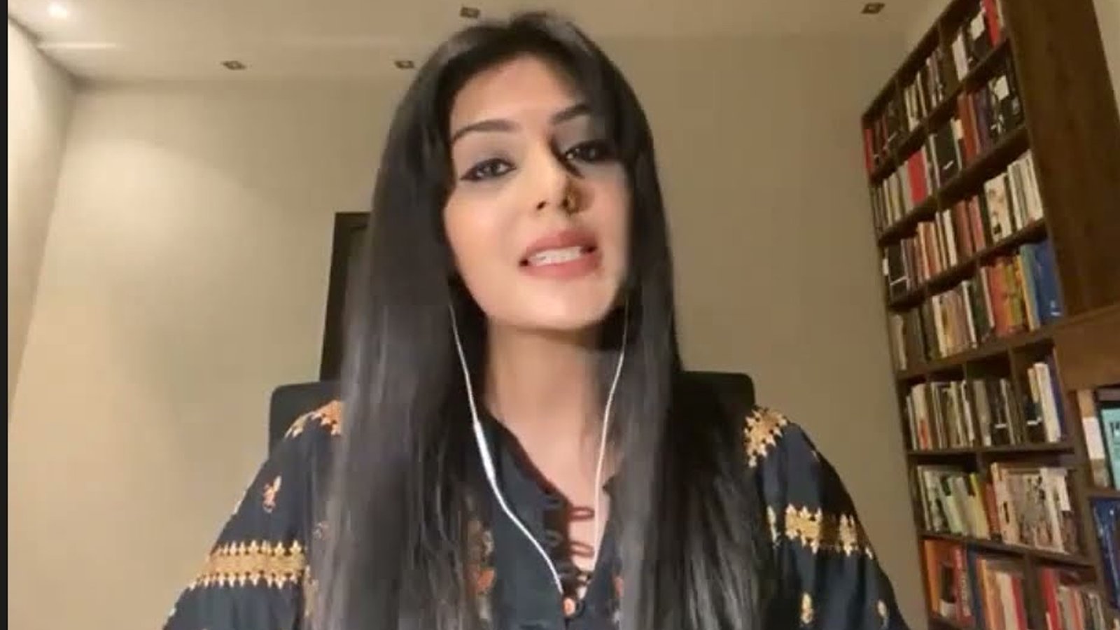 پی ٹی آئی کی سیاست تصادم اور محاذ آرائی پر مبنی ہے، تجزیہ کار ریما عمر