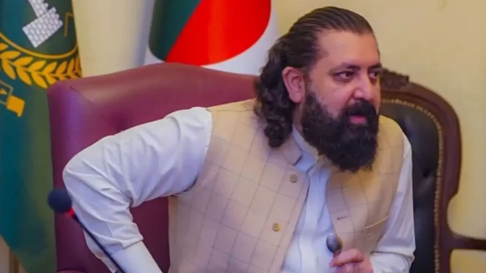 تحریکِ انصاف کا کسان اتحاد کے مطالبات پر حمایت کا اعلان، حکومت گندم کا ریٹ پانچ ہزار روپے مقرر کرے
