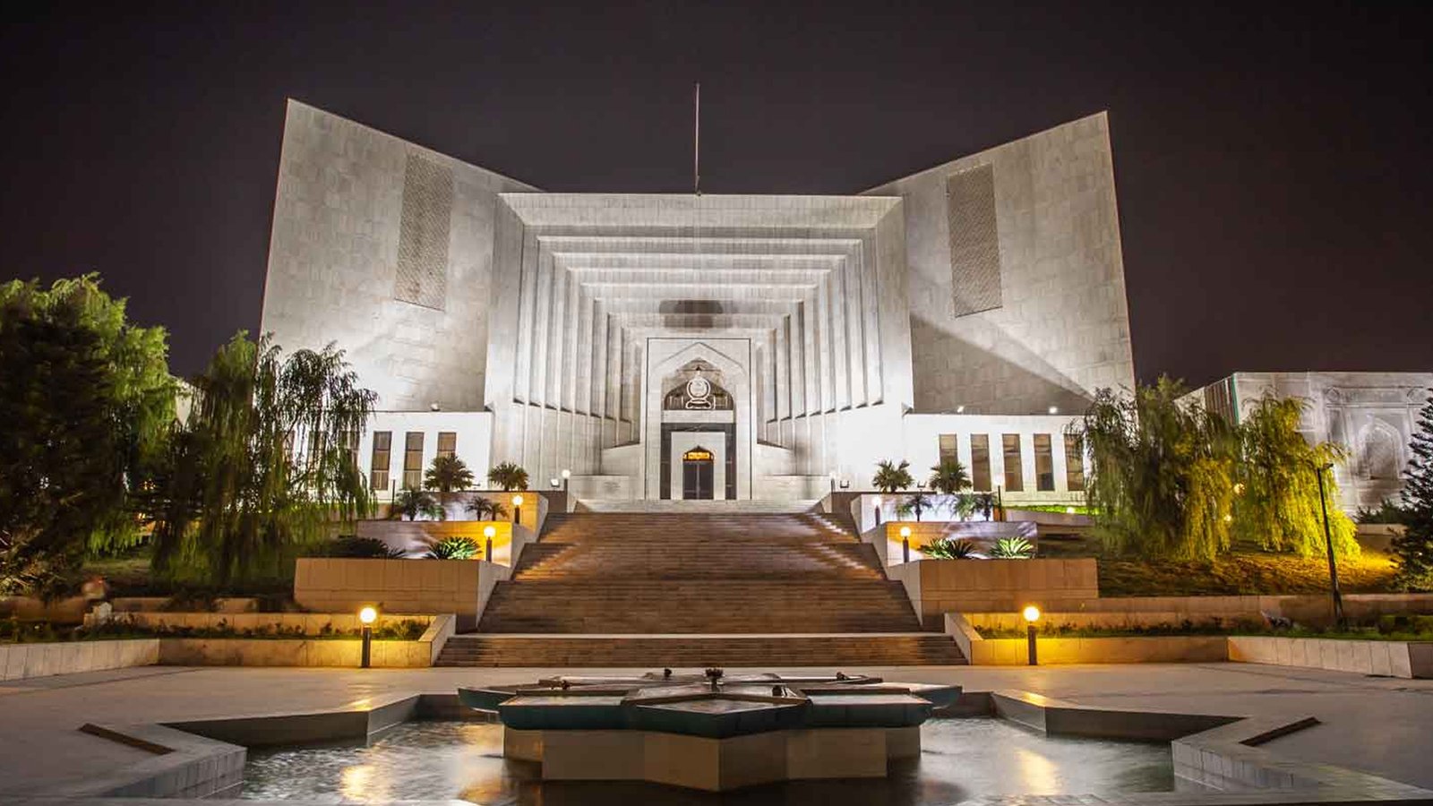 چیف جسٹس پاکستان کی تعیناتی کے لئے پارلیمانی کمیٹی تشکیل دیدی گئی، نوٹیفکیشن جاری